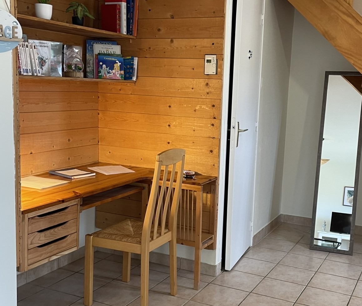 Espace bureau sur pallier - idéal pour télétravailler