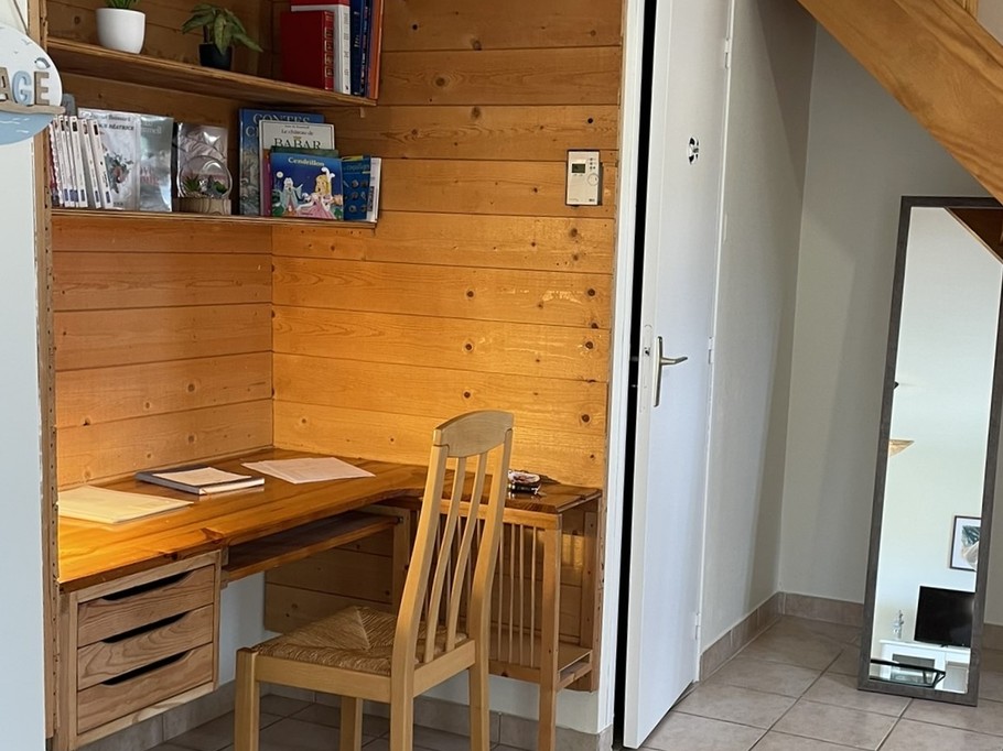 Espace bureau sur pallier - idéal pour télétravailler