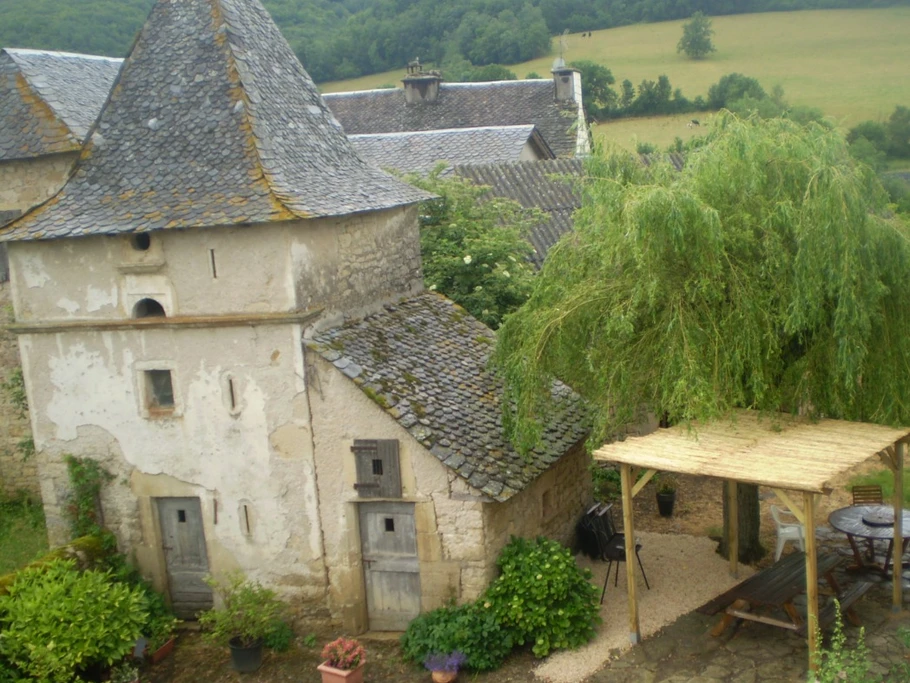 La cour devant le gite
