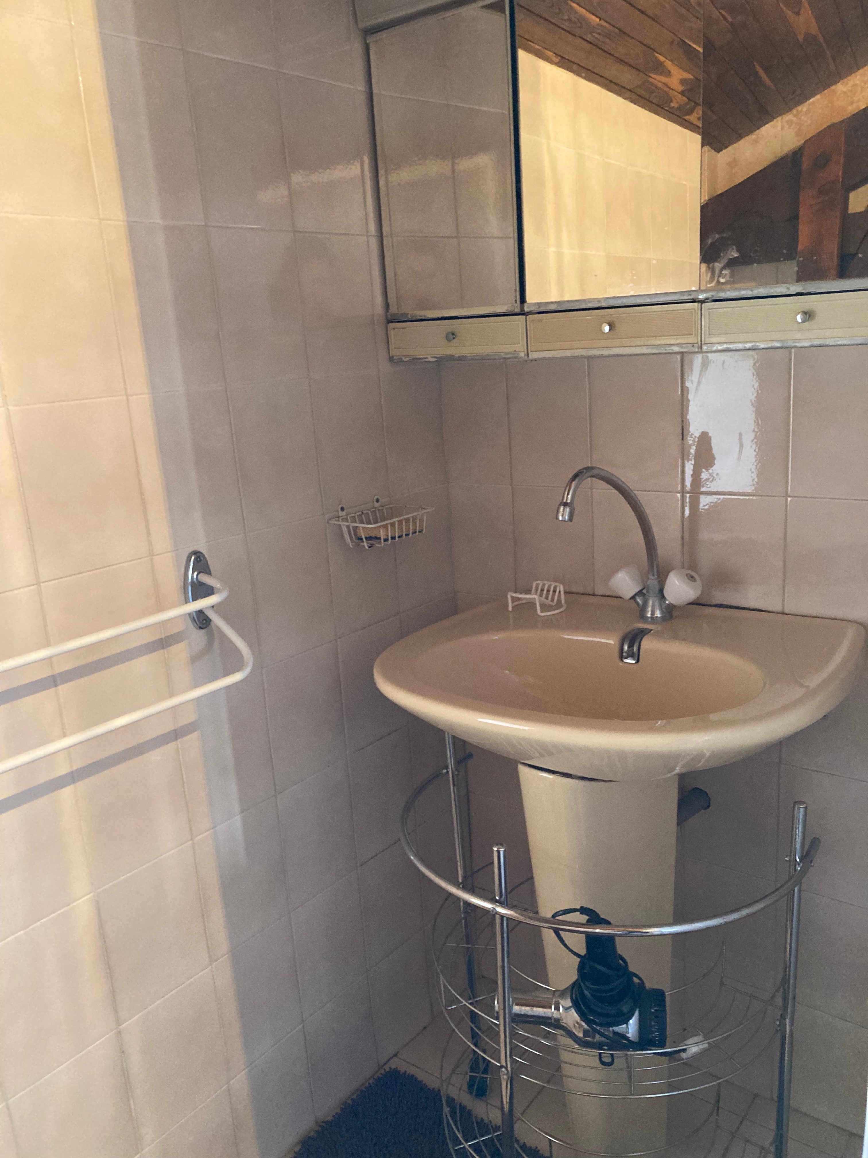 Salle de bain à l'étage