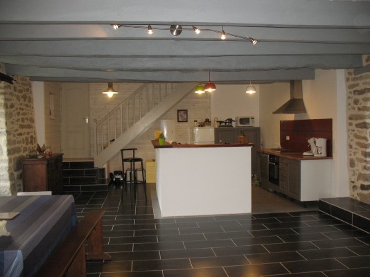 Salon/salle à manger - vue cuisine