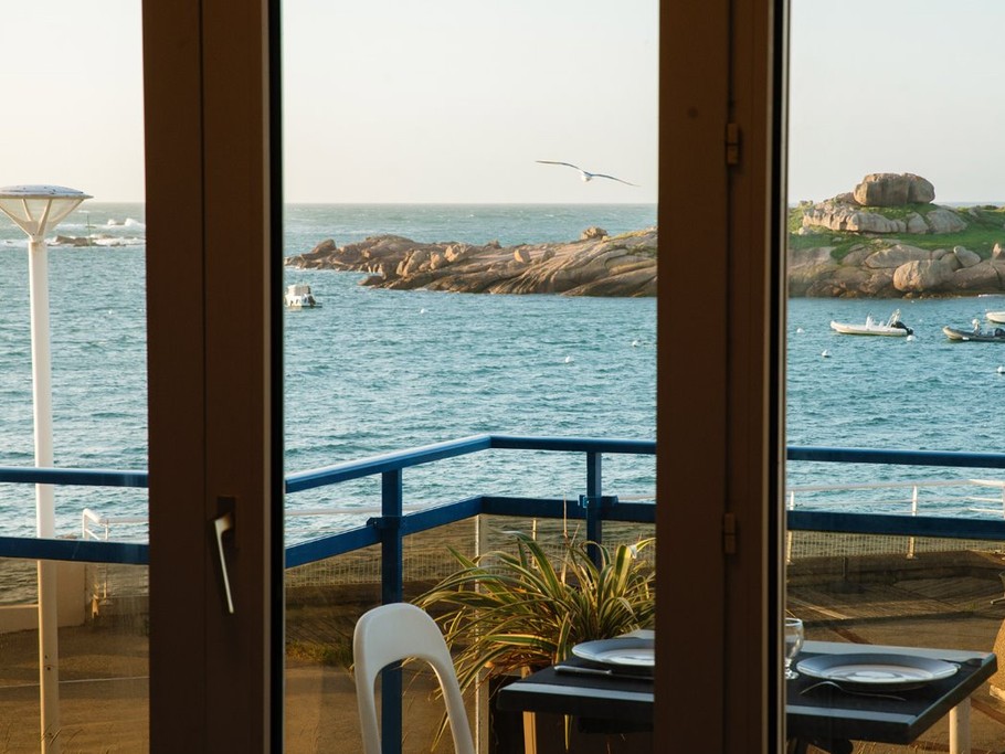 vue terrasse de l'intérieur