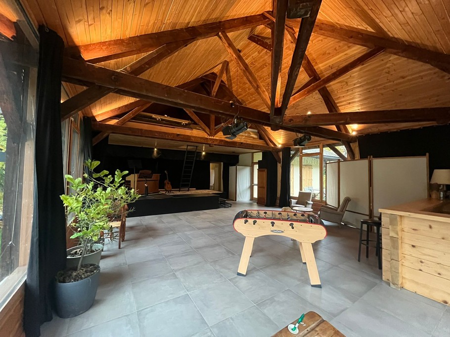 Courtyard - general view