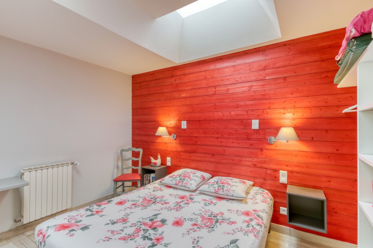 Gite Les Châtaignes - Volvic - Puy de Dome - La chambre, literie 160 X 200