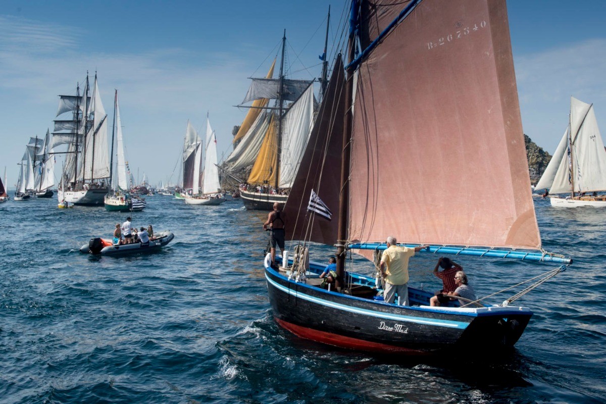 Parade des vieux gréements aux fêtes maritimes des Brest 2016