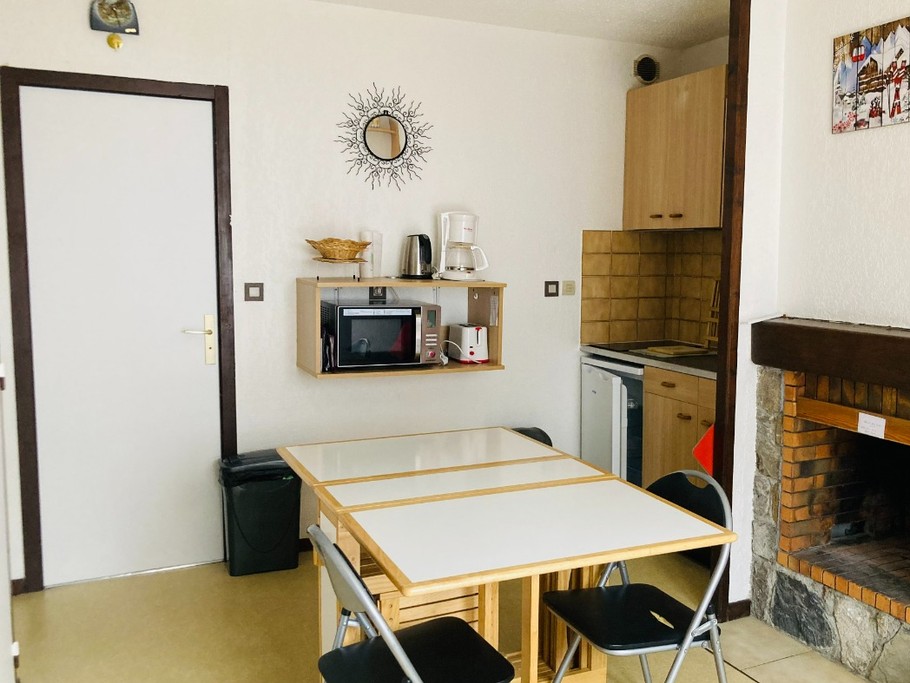 Espace cuisine/séjour - Table pliante