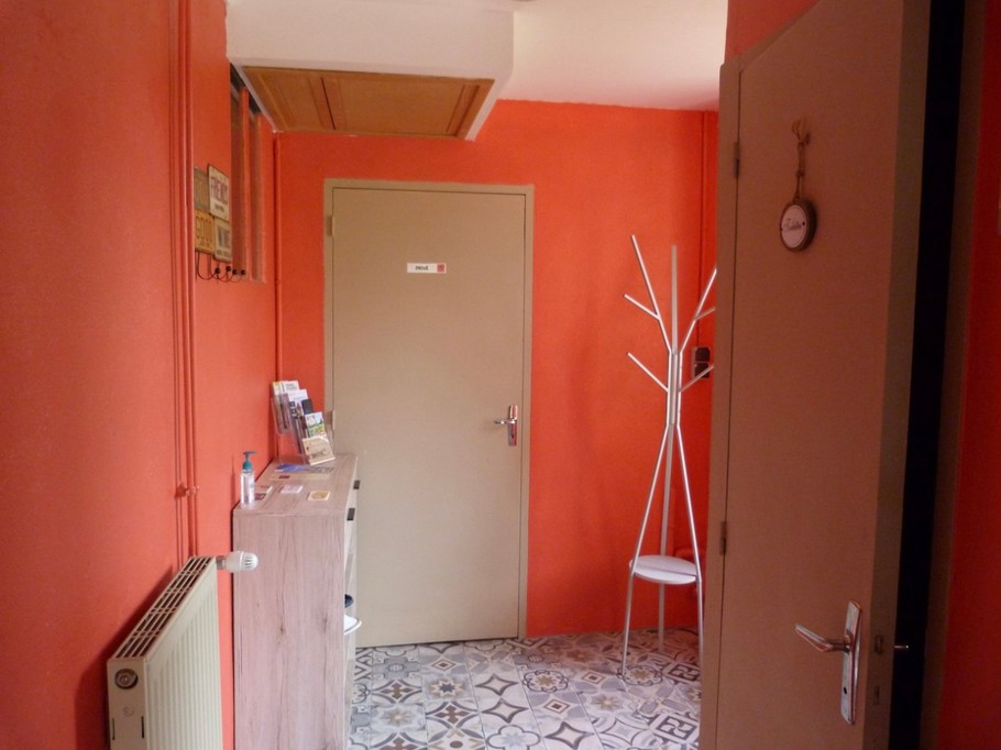 Entrée avec un toilette