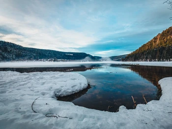 © Valentin Pacaut-The Explorers-Lac de Longemer en hiver-XONRUPT-LONGEMER