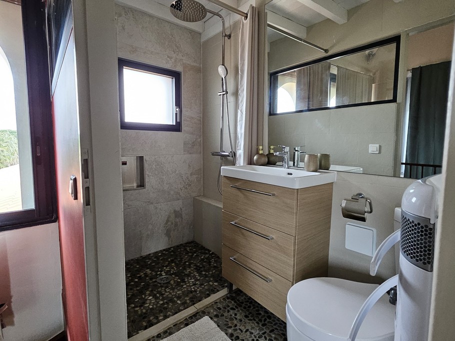 Shower room 2nd floor
