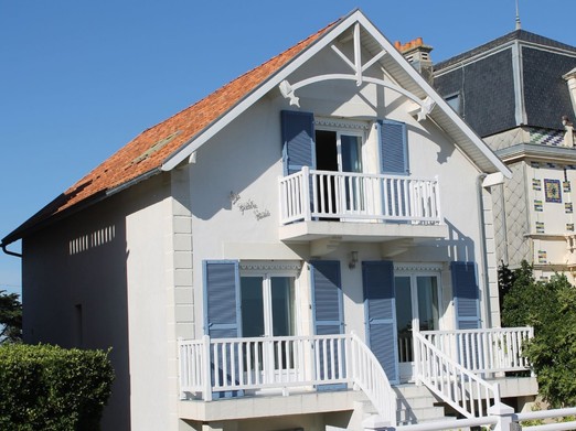 Façade