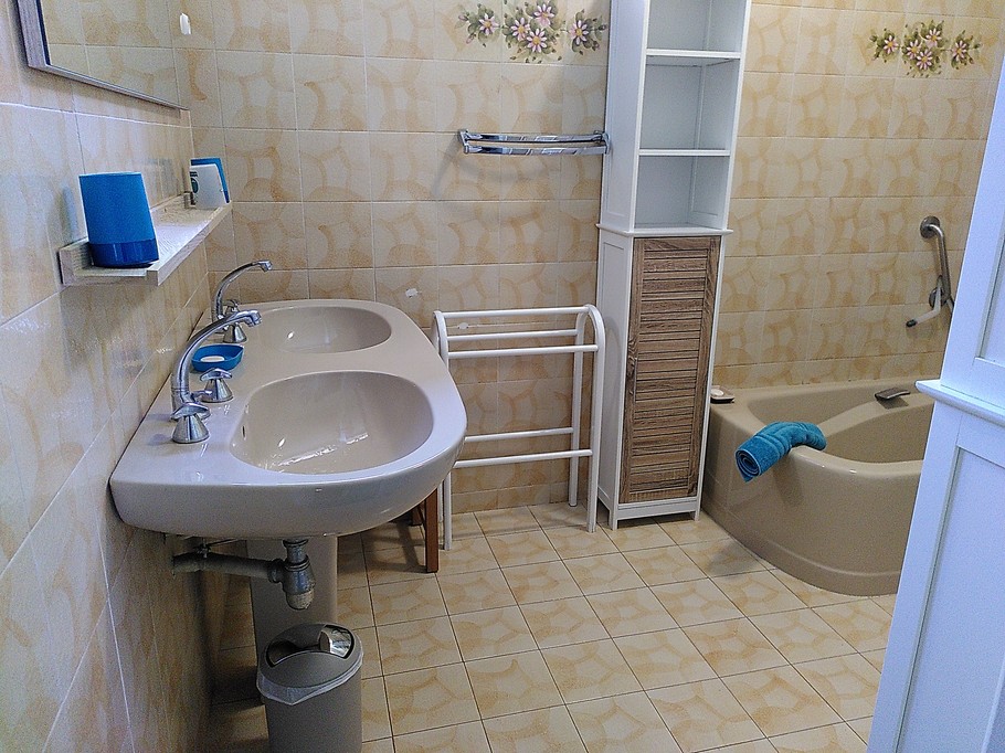 Salle de bain (1er étage)