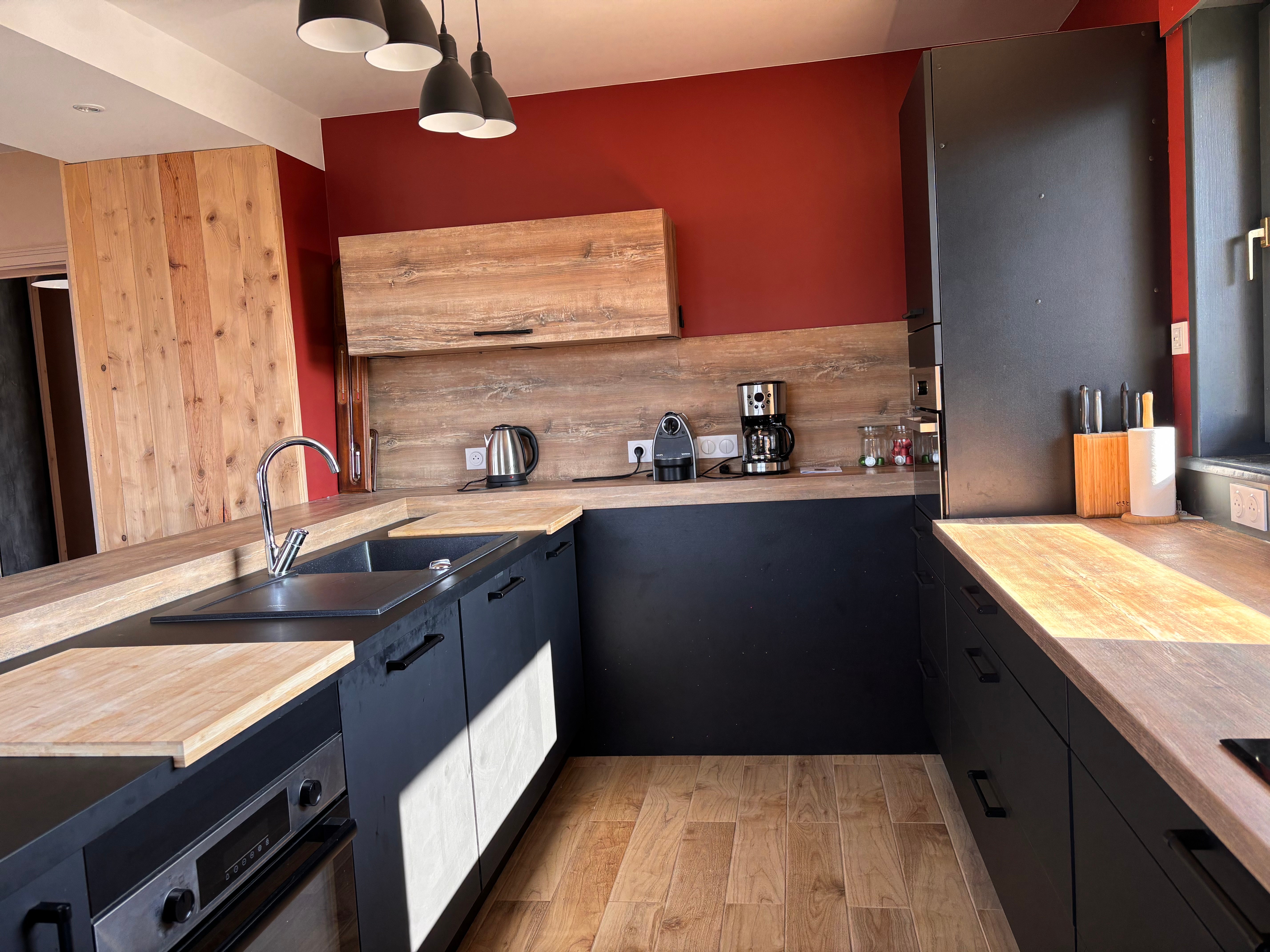 Open plan kitchen - Le Grand Gîte, La Maison des Bons Amis - Saint-Dié-des-Vosges
