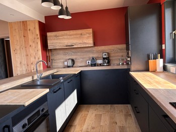 Open plan kitchen - Le Grand Gîte, La Maison des Bons Amis - Saint-Dié-des-Vosges