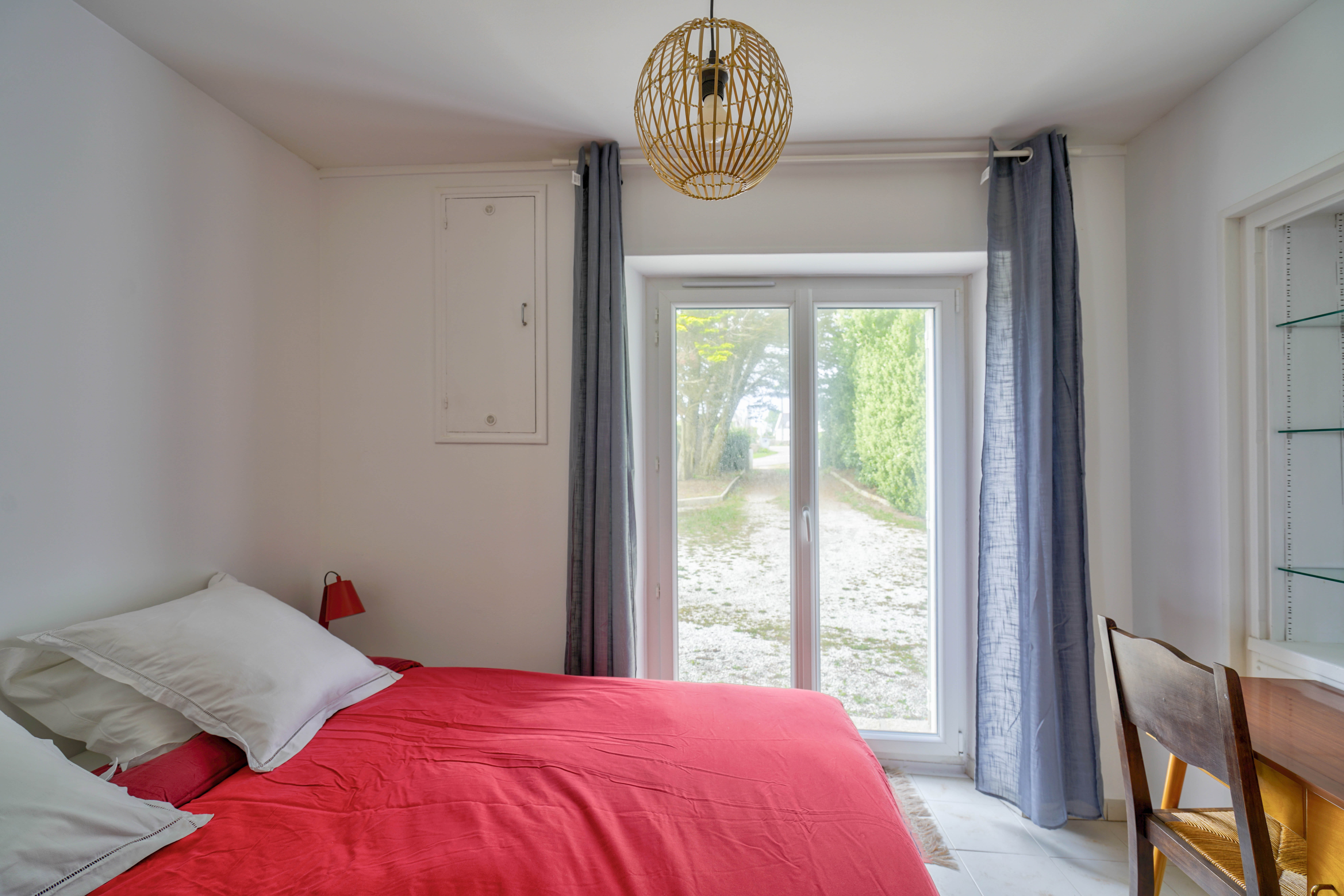 RDC: Chambre 1 - Lit 160 x 200 (ou 2 lits 80 x 200)