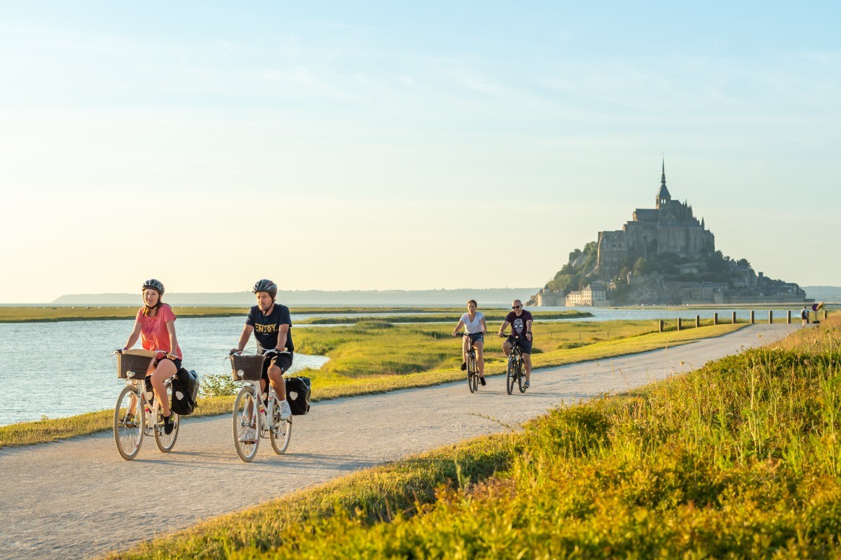 Le Mont Saint-Michel, accessible en vélo, à pied, en voiture, en navette (parking à proximité).
Crédits photo : CRTB BERTHIER-Emmanuel