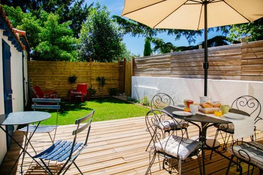 La terrasse et le jardin