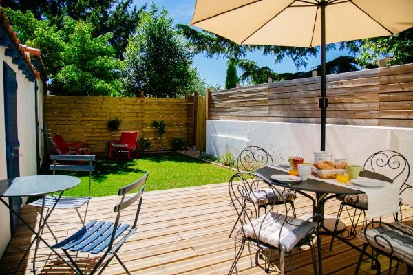 La terrasse et le jardin