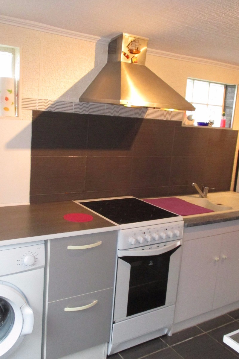 Location Trélevern, espace cuisine