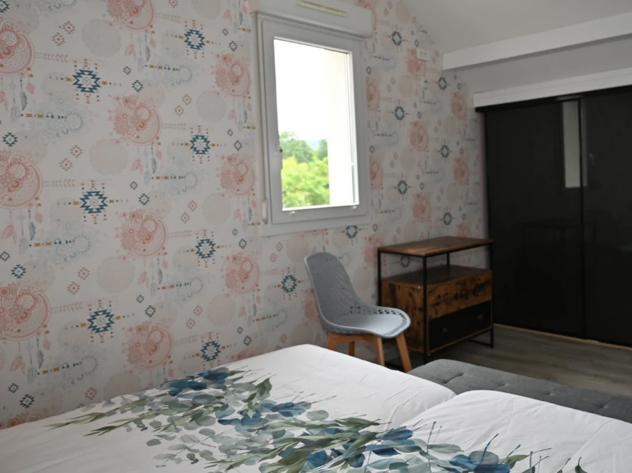 Chambre 2 - Maison moderne et confortable ©JLouis Mallaisé