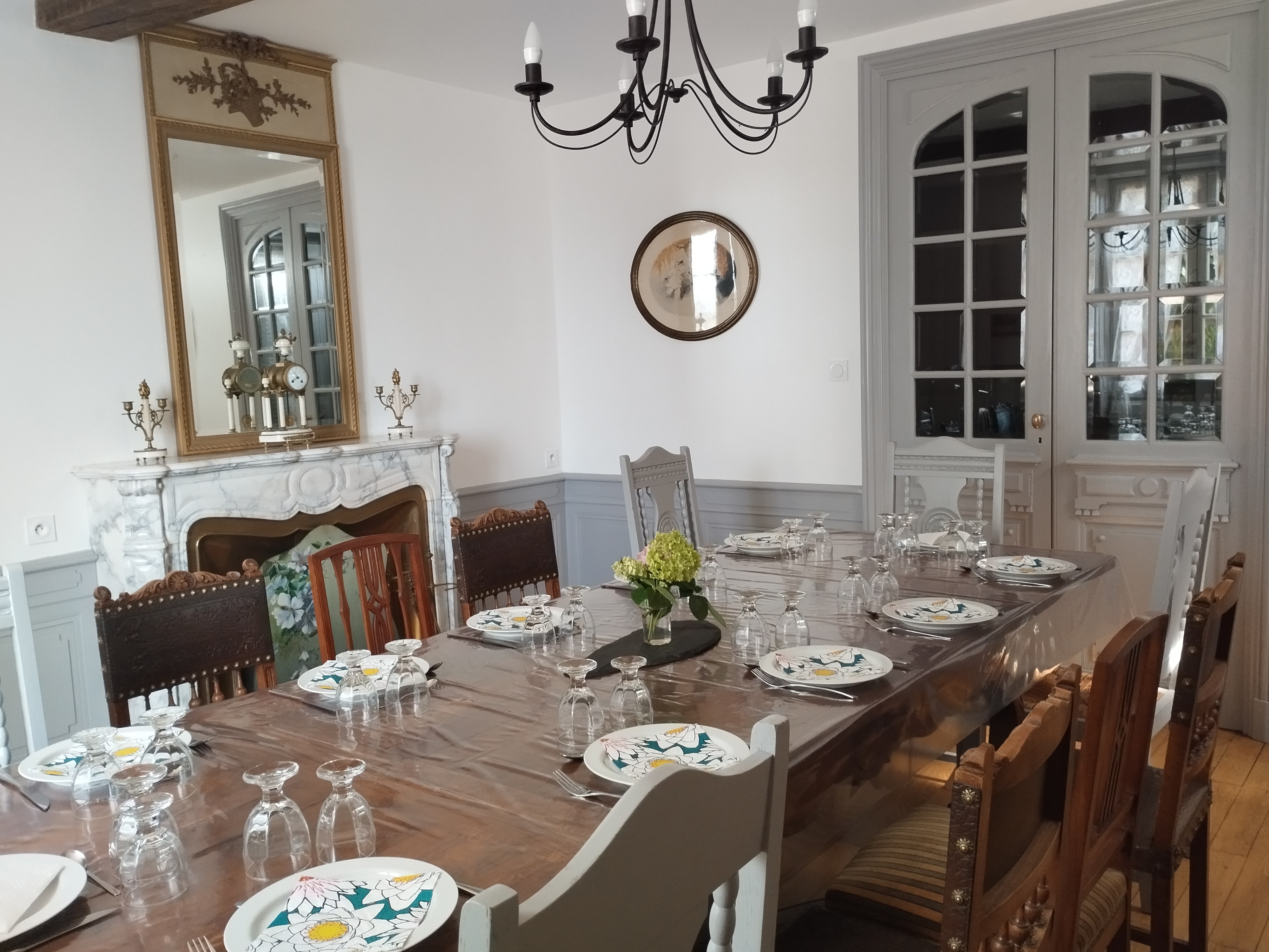 Esprit de Famille holiday cottage in Briennon: Let’s eat!