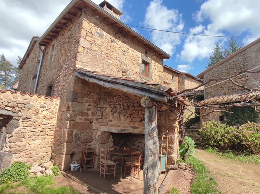 La Treille - location de vacances à la campagne pour 2 personnes  - extérieur avec terrasse couverte