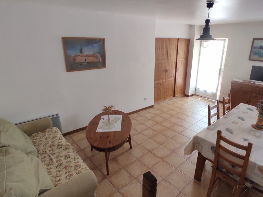 Domaine du Chêne Vert - Gîte La Bergerie - Séjour donnant sur la terrasse
