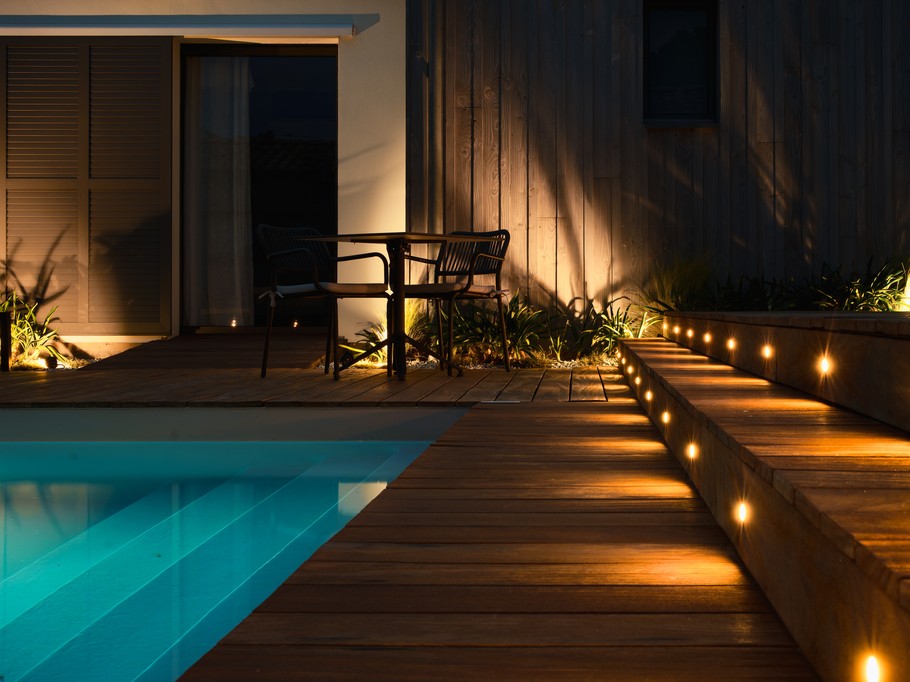 Night-lit swimming pool