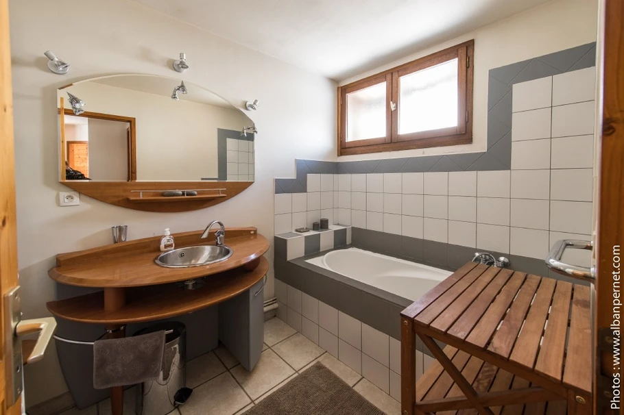 Gîte le Fleur de Neige - Albiez Montrond station familiale - Savoie - Salle de Bain