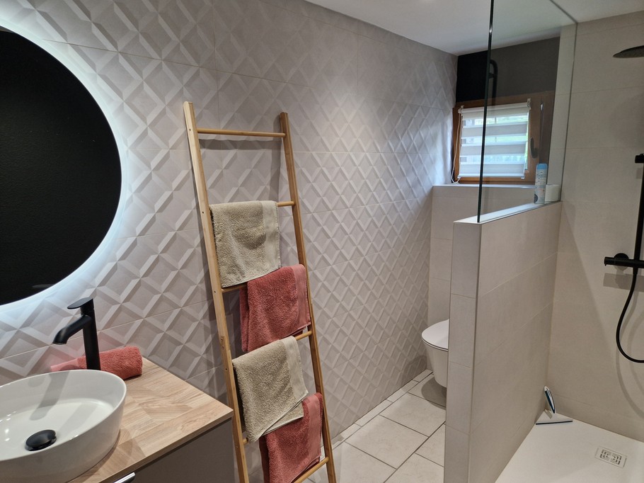 Grande douche à l'italienne La Mansarde Domaine du Bagnerot