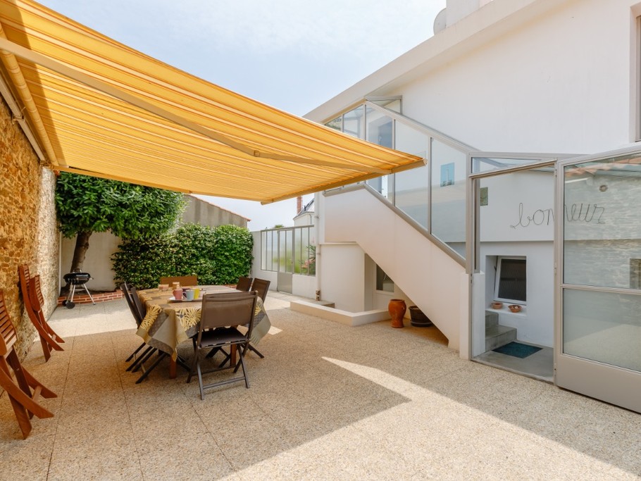 Vue de la cour extérieur