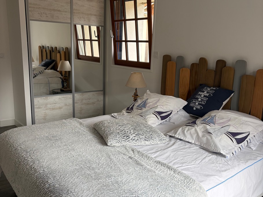 Bedroom 2 with partial PRM access