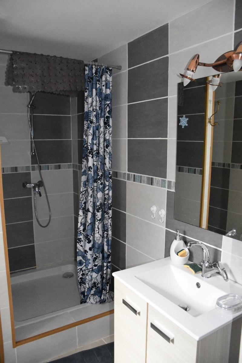 salle d'eau/ wc/ gite dans maison de caractère