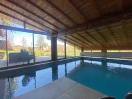 La piscine couverte et chauffée : profitez-en en toute saison