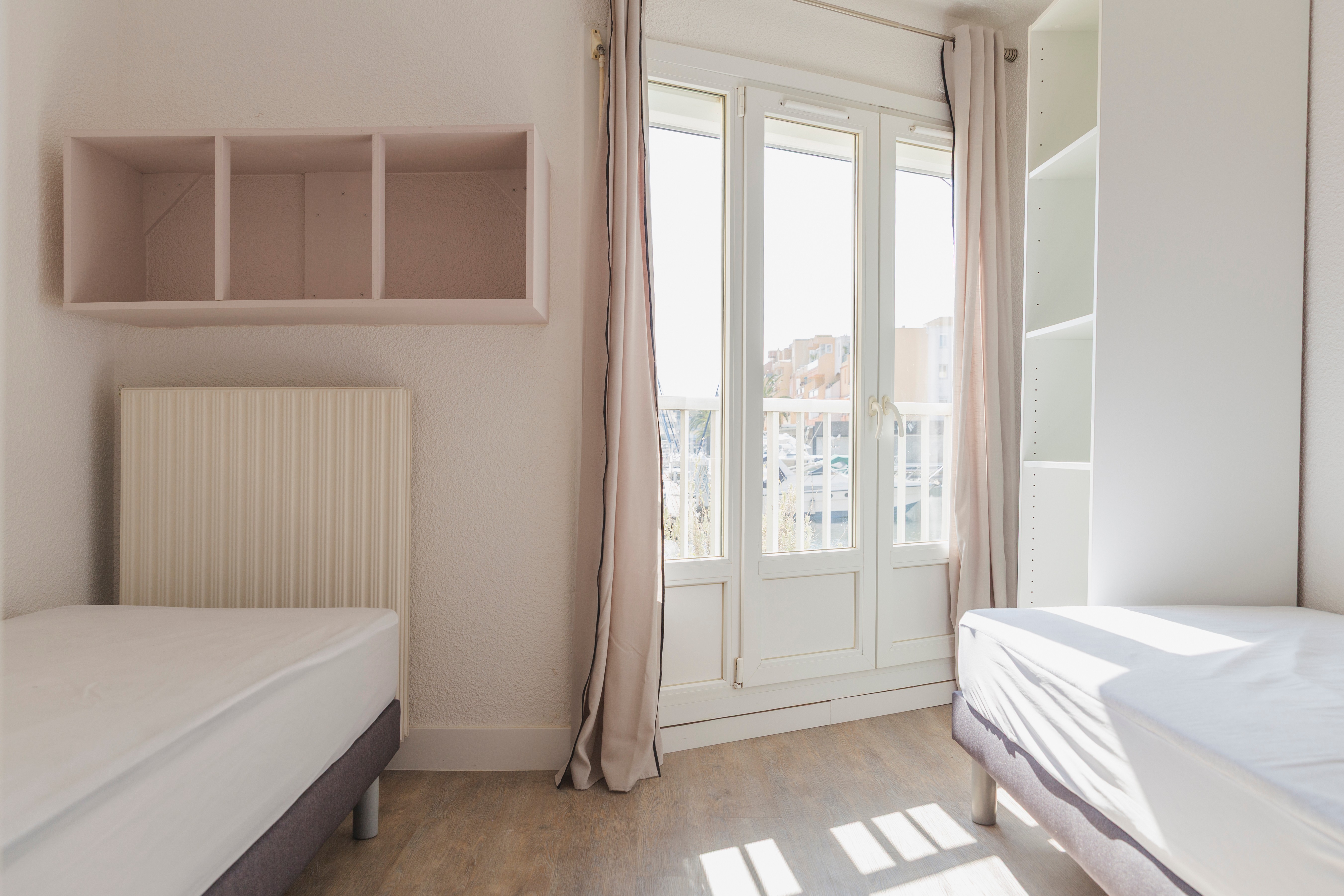 Chambre deux lits simples