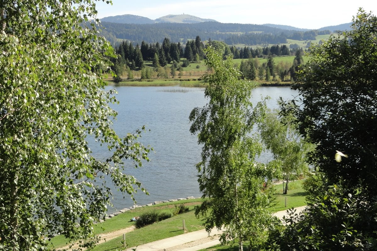 le lac et sommet de la dôle