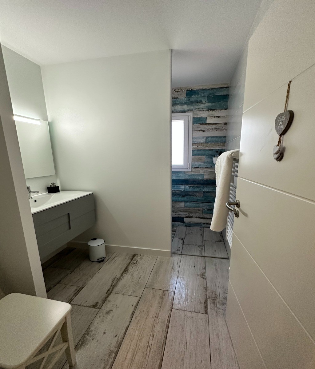 Salle d'eau à l'étage