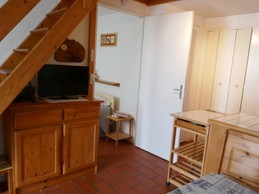 Accès à la chambre depuis le séjour