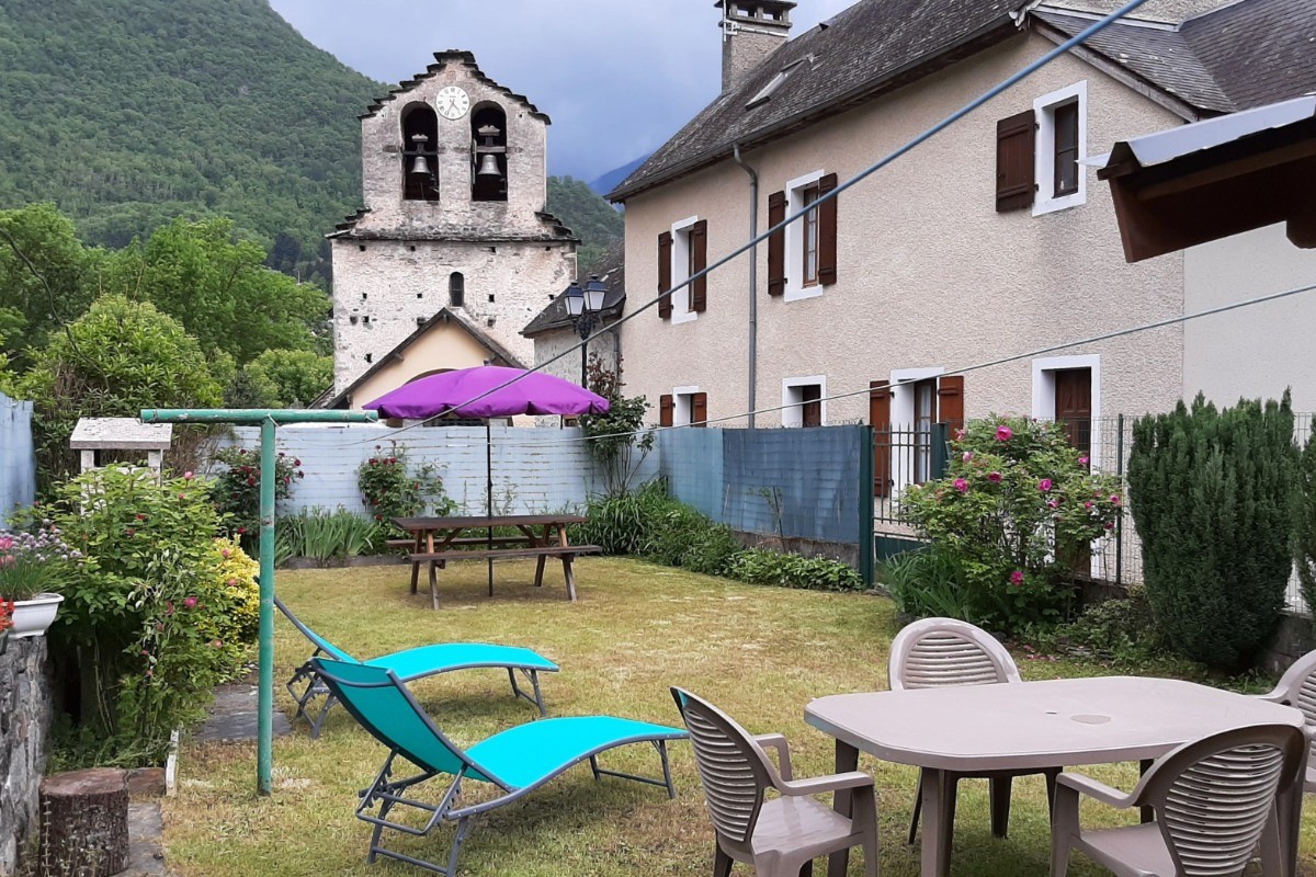 Sassis - Location et jardin