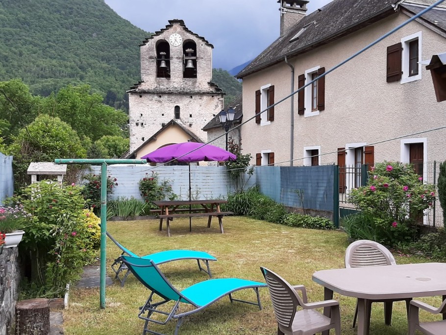 Sassis - Location et jardin