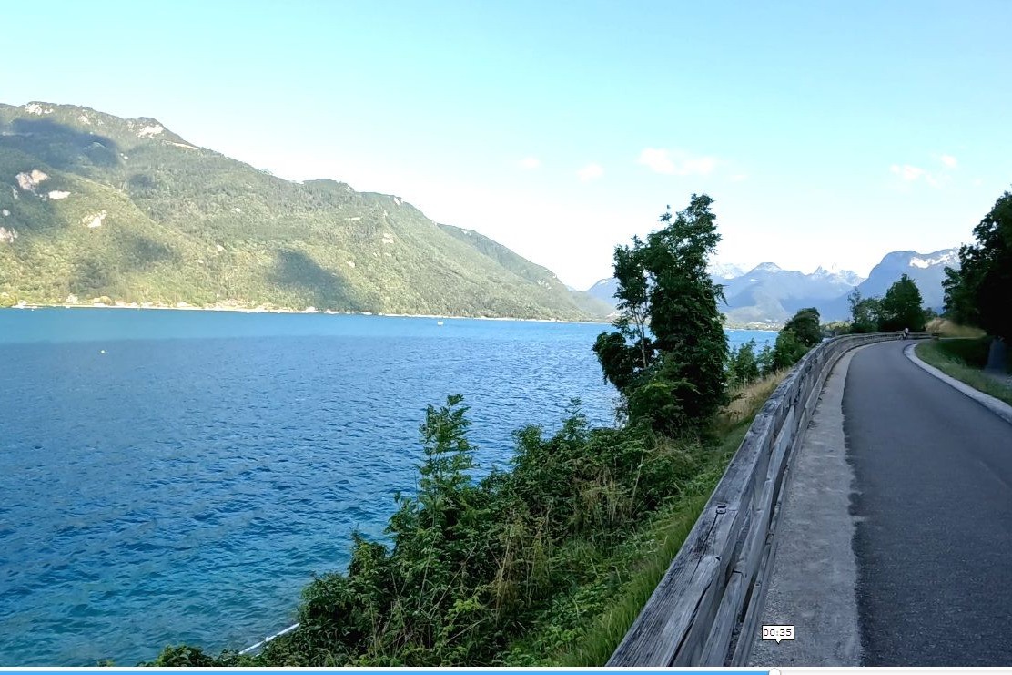 La piste cyclable vers Duingt