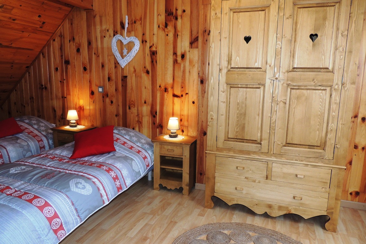 grande chambre 3 lits simples