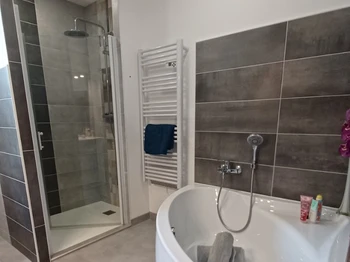 Salle de Bain   N°1 baignoire