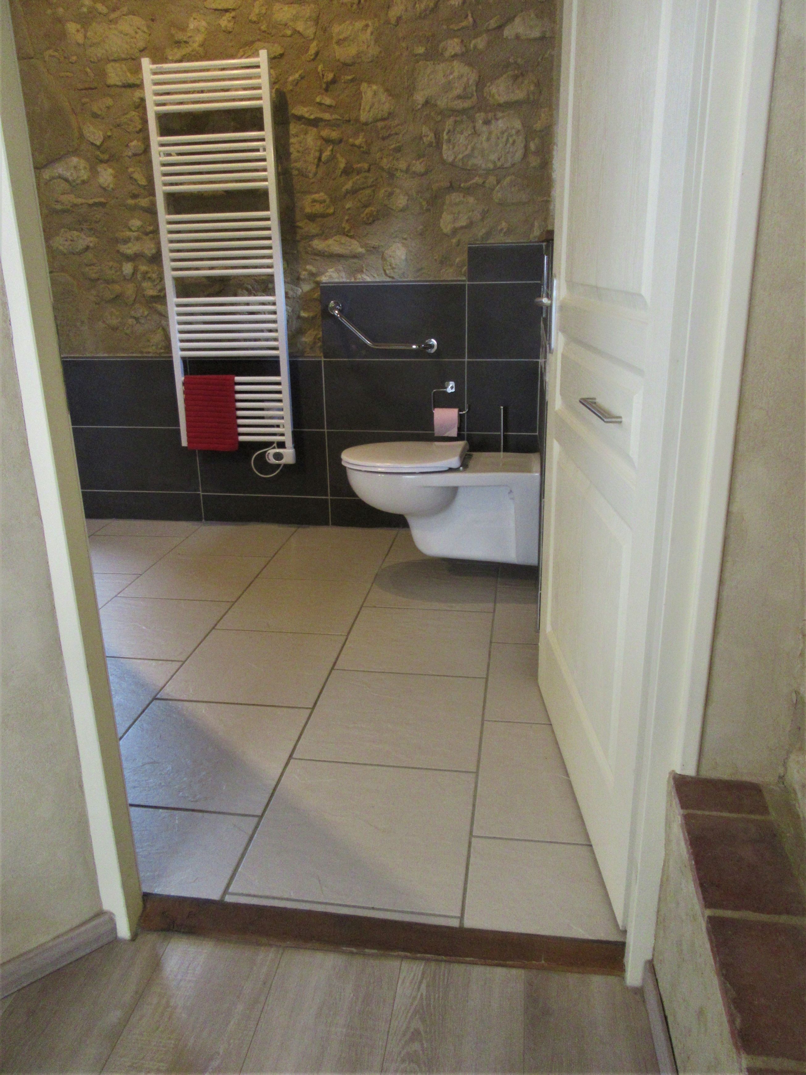 WC aménagé PMR