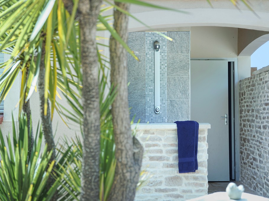 Swimming pool toilets