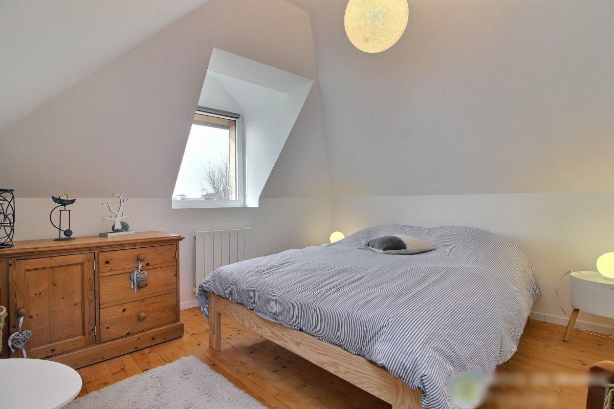 Etage 2 - chambre 2 avec lit 140