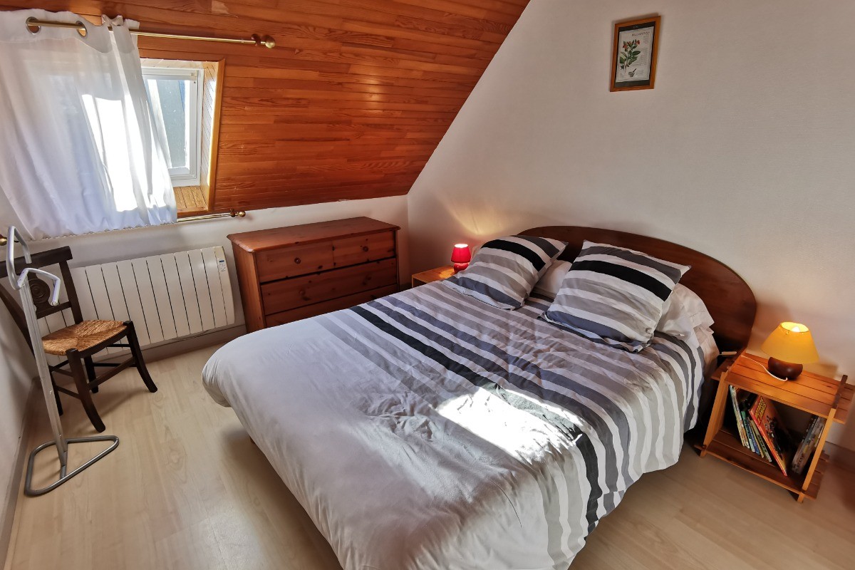 Chambre 2 à l'étage