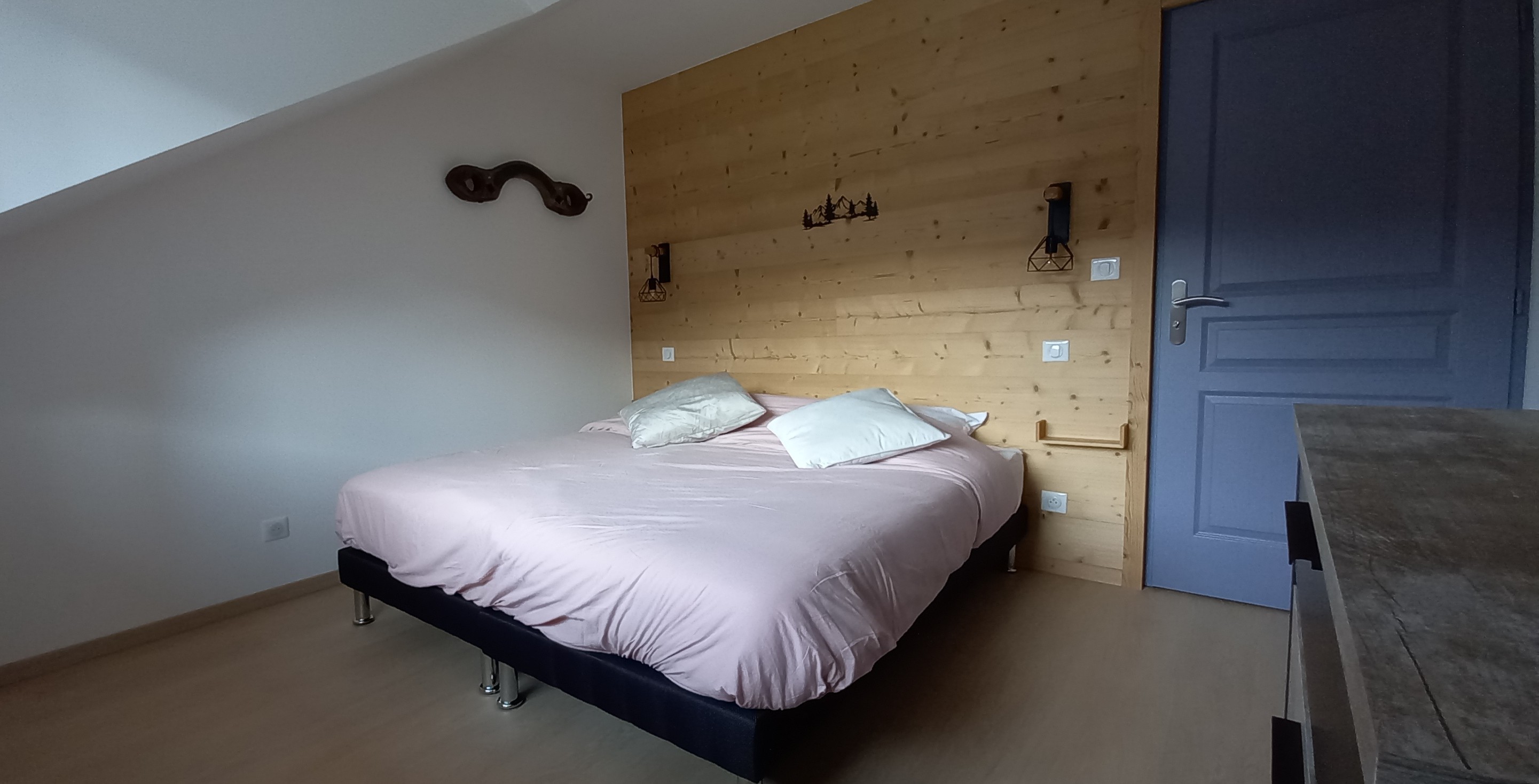 Chambre 2 étage - Chez Bubu : La Montagne