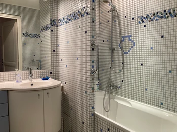 shower room shared with the second guest room