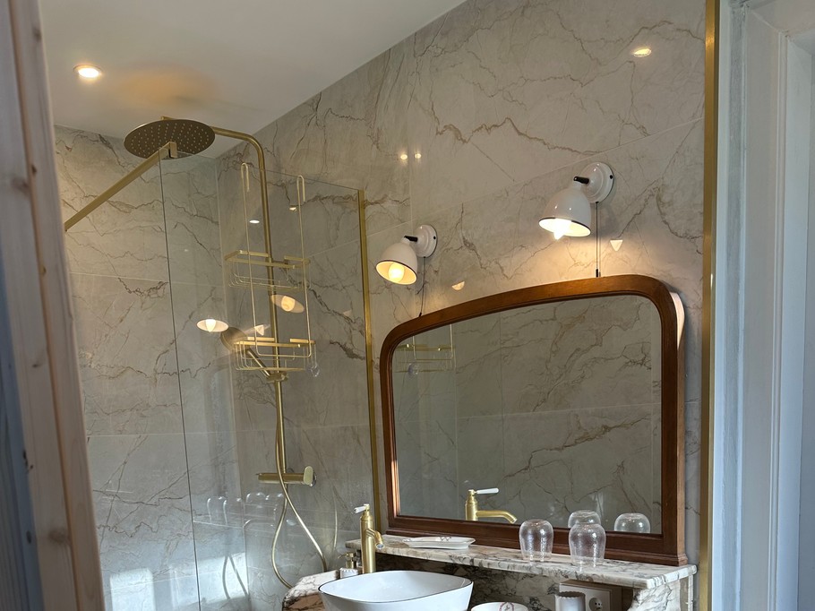 Bathroom at Le Domaine de la Bergerie guesthouse, Lapugnoy, Pas-de-Calais