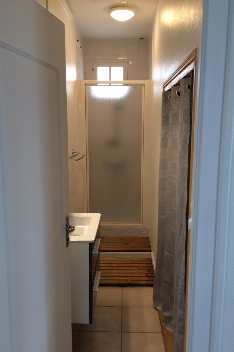 Salle de douche RDC